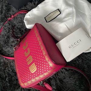 Gucci cross body
